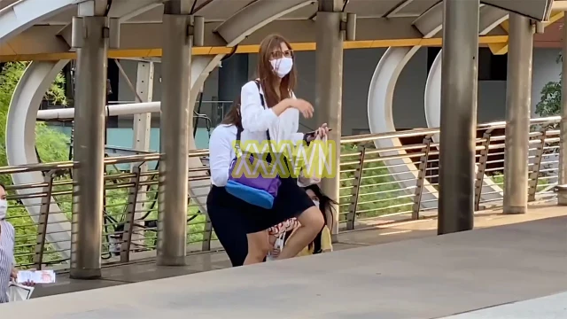 [Asian Sex Diary]  Schoolgirls In Short Skirts Walking