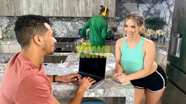 Big Naturals Kitchen Cheater Angie Faith, Alex Jones Crazy College GFs